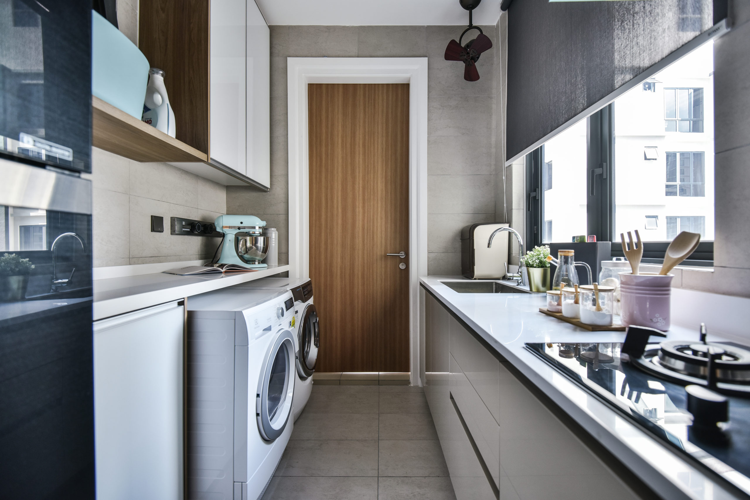 Laundry kitchen layout